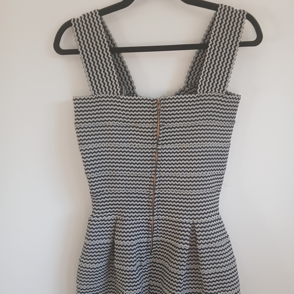 LM LULU - French white and black - party dress -size Small - Picture 6 of 9